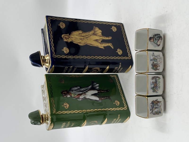 2 stk Cognac keramisk karaffel i bokform + 4 drameglass