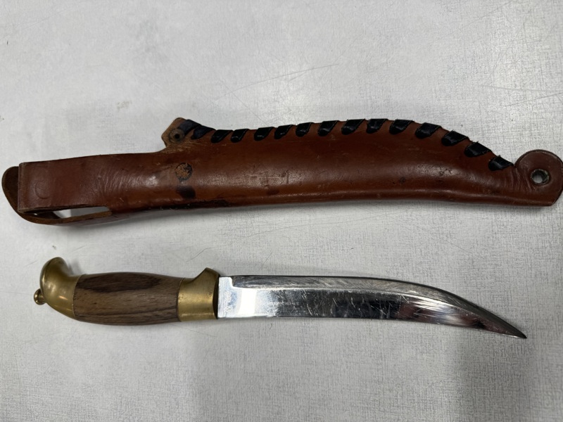 Kniv Dyre Vaa Helle m/ slir