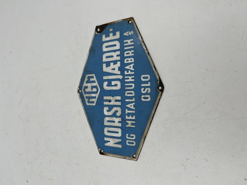 Emaljeskilt 30-40 tallet NGM