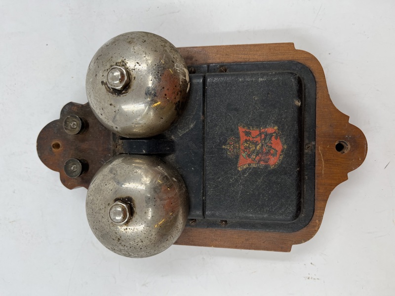 Gml Telefon bjelle m/ riksløve 