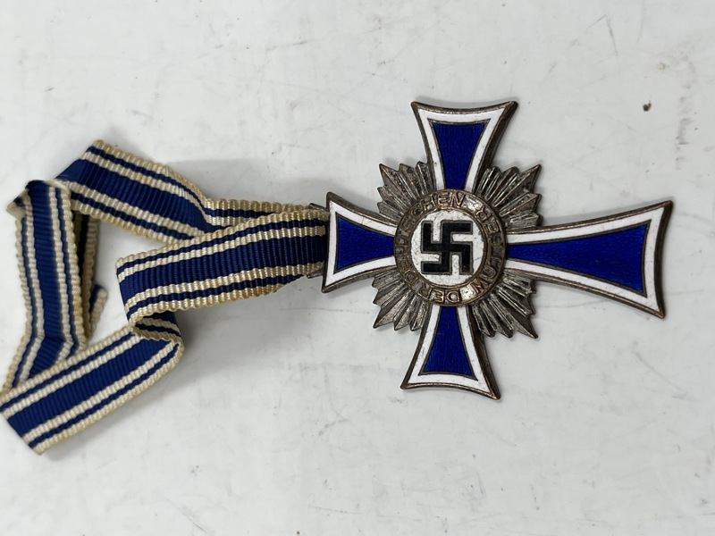 Gml Nazi medalje
