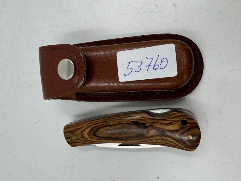 Kongsberg Lommekniv i brunt etui