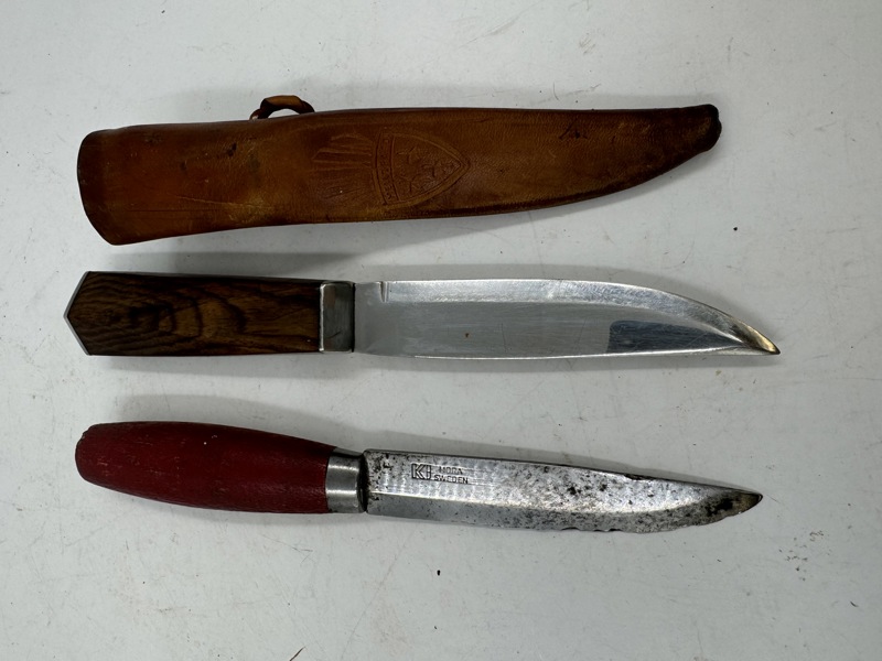 2 kniver