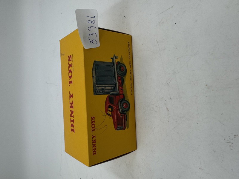 Dinky Toys Plateau Berliet Avec Container
