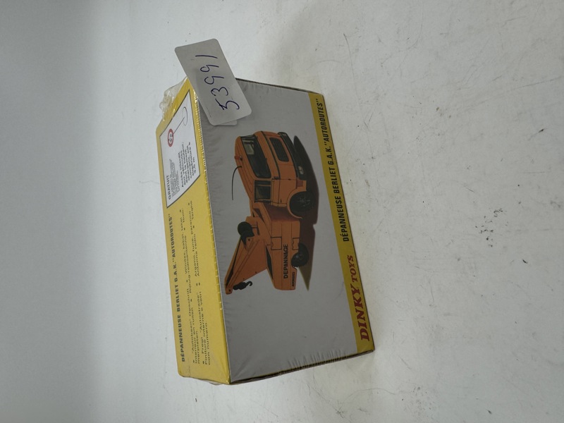 Dinky Toys Depanneuse Berliet G.A.K. Autoroutes