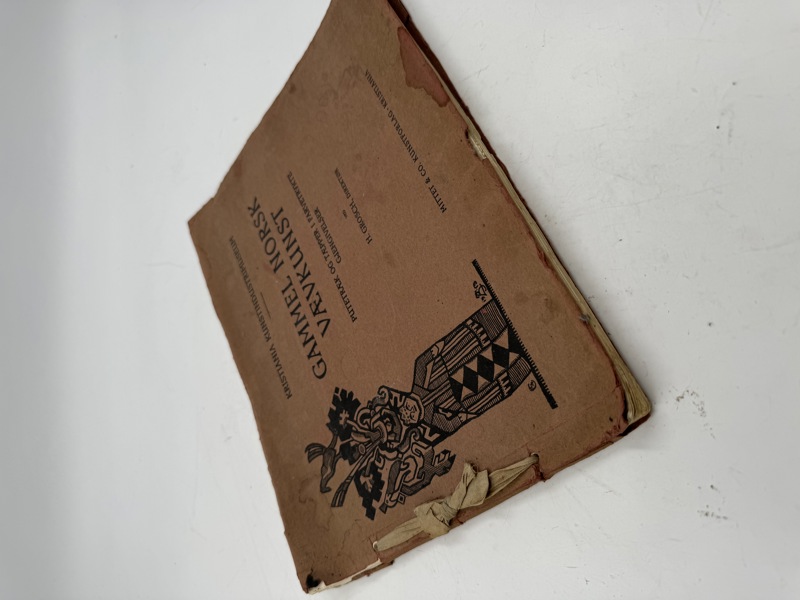 Sjelden bok om vævkunst