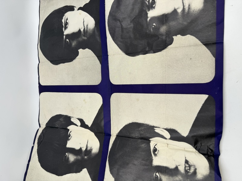 Uvanlig men litt sliten gml Beatles Plakat
