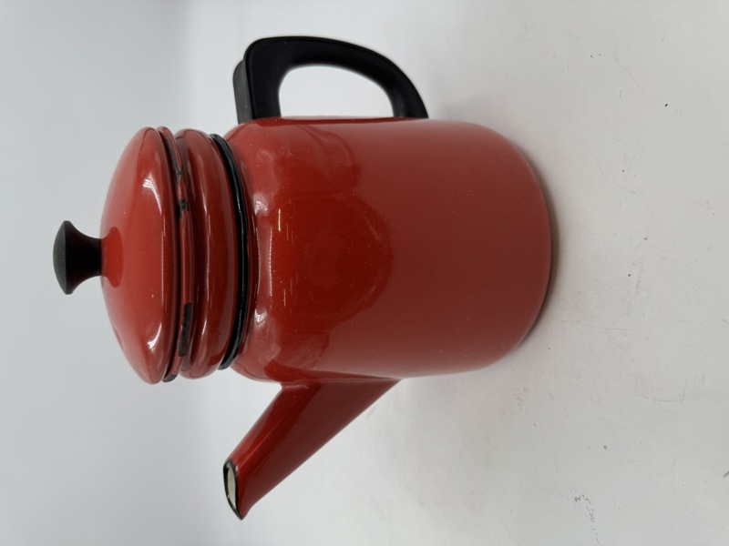 Kaffe/ Tekanne i emalje med lokk