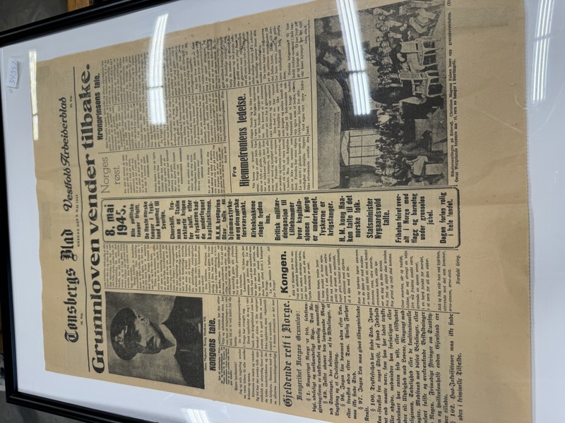 AVIS - Tønsberg Blad  Onsdag 9 Mai 1945  i ramme