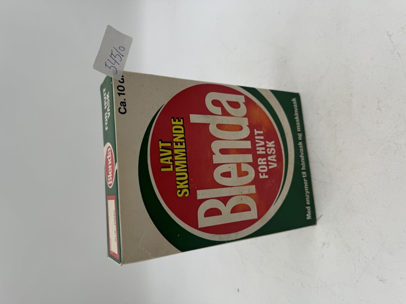 Blenda for hvit vask m/ innhold