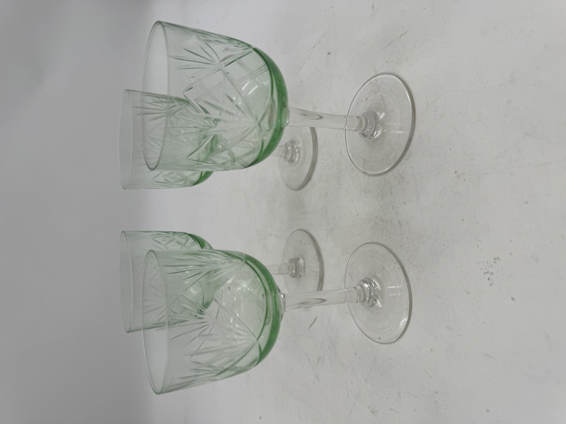 Uranglass 4 stk glass
