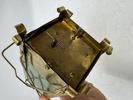 Lampe med / spilledåse i messing