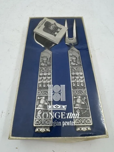 Konge Tinn. Salatbestikk i etui