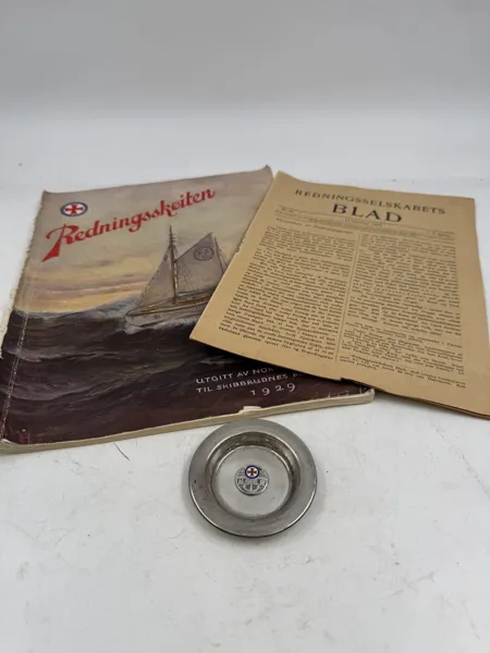 Askebeger i sølv Redningselskapet + 2 blader 1929 ( løst ark)