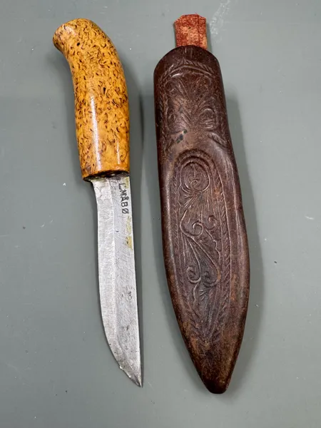 Slirekniv med slir L. Måbø