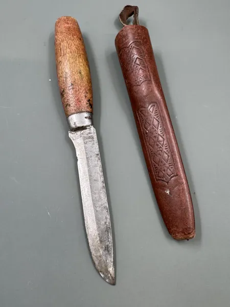 Mora kniv med slir 