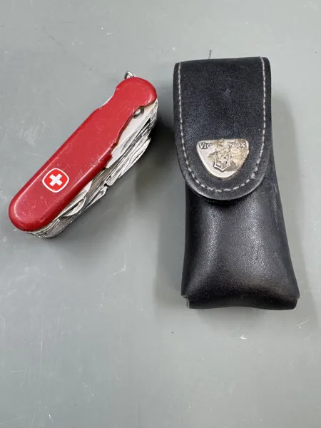 Victorinox Kniv i org etui