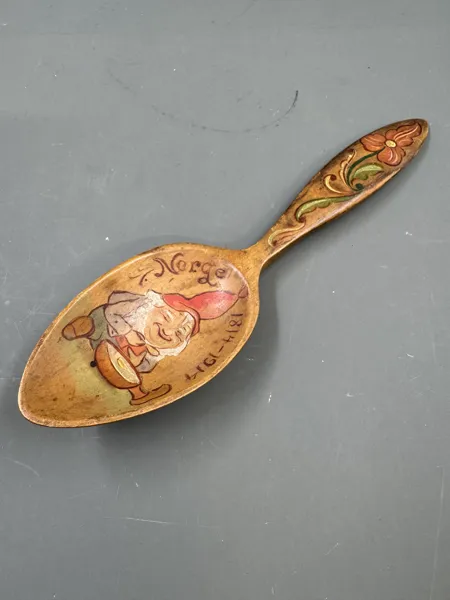 Nydelig gml skje 1914 m/ malt julenisse