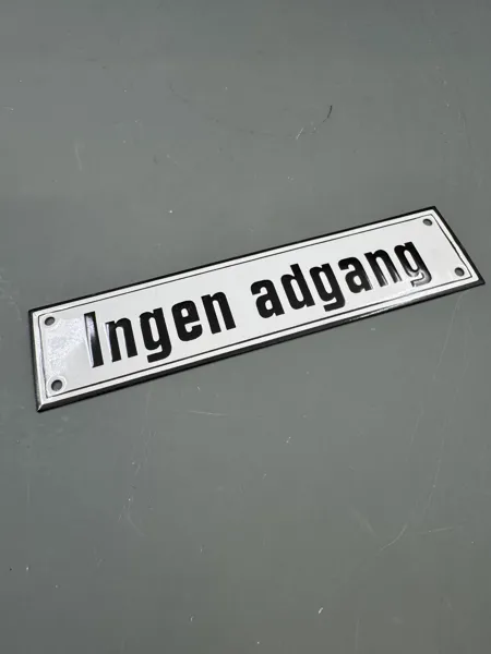 Emaljeskilt fra slutten av 1900 tallet 