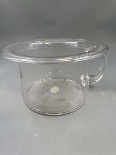 Gml Tissepotte i glass