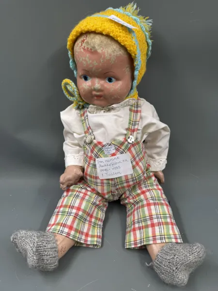 Eldre Norsk samledukke fra 1948-1953