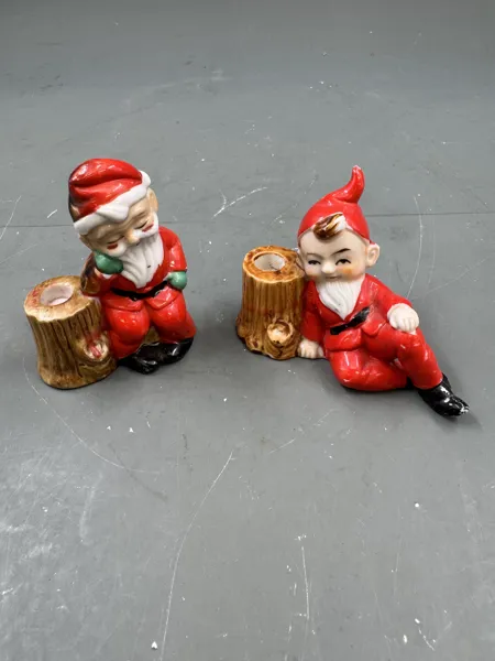 2 gamle nisselysestaker