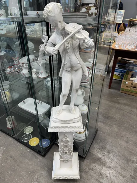 Mozart statue Limt