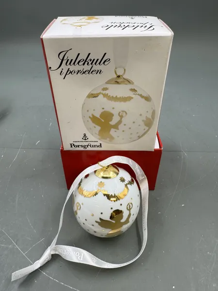 PP- Julekule i porselen i eske