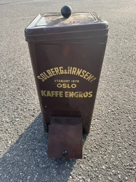 Stor gml kaffebok-kaffetårn + poser