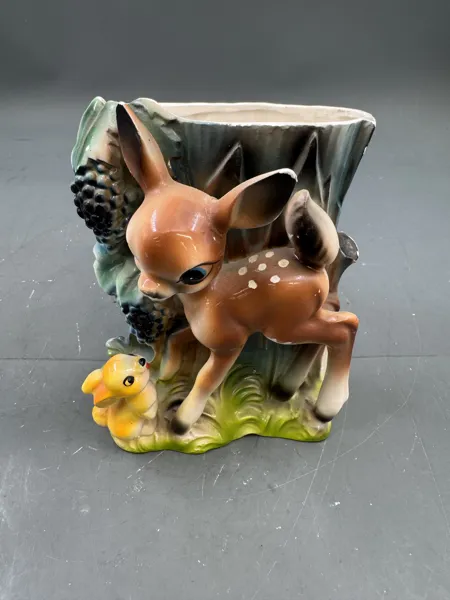 Vintage Keramikkvase med motiv av Bambi og harepus 